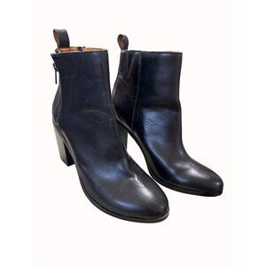 Gap women’s black leather zip heel ankle boots size 10 SKU 5237
